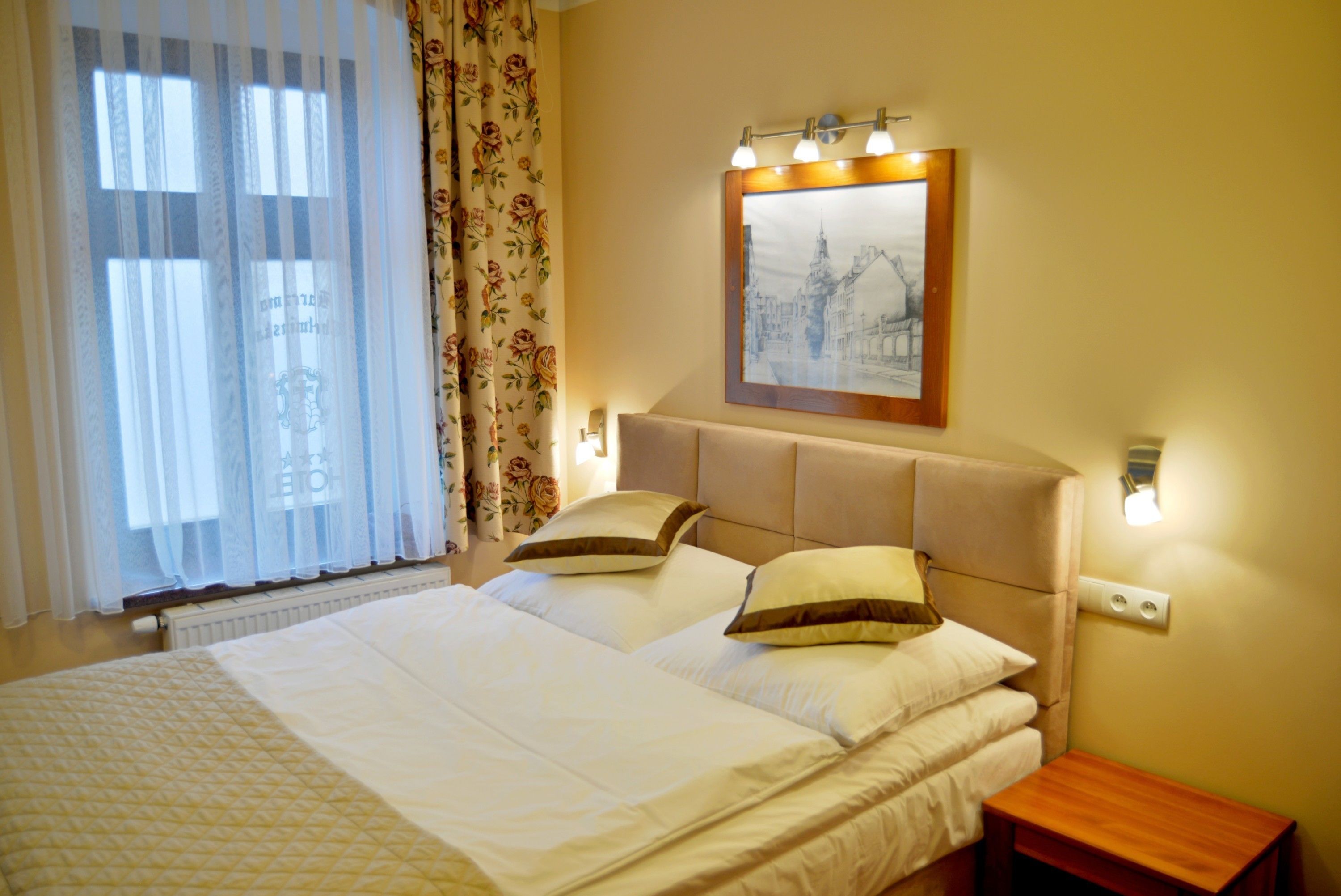 double room | premium bedding, rollaway beds, free wifi, bed sheets