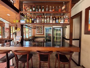 Poolside bar - Hotel Mar de Cabo Frio (Cabo Frio)