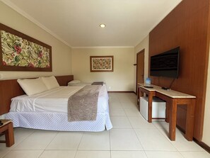 Minibar, rideaux occultants, Wi-Fi gratuit, draps fournis