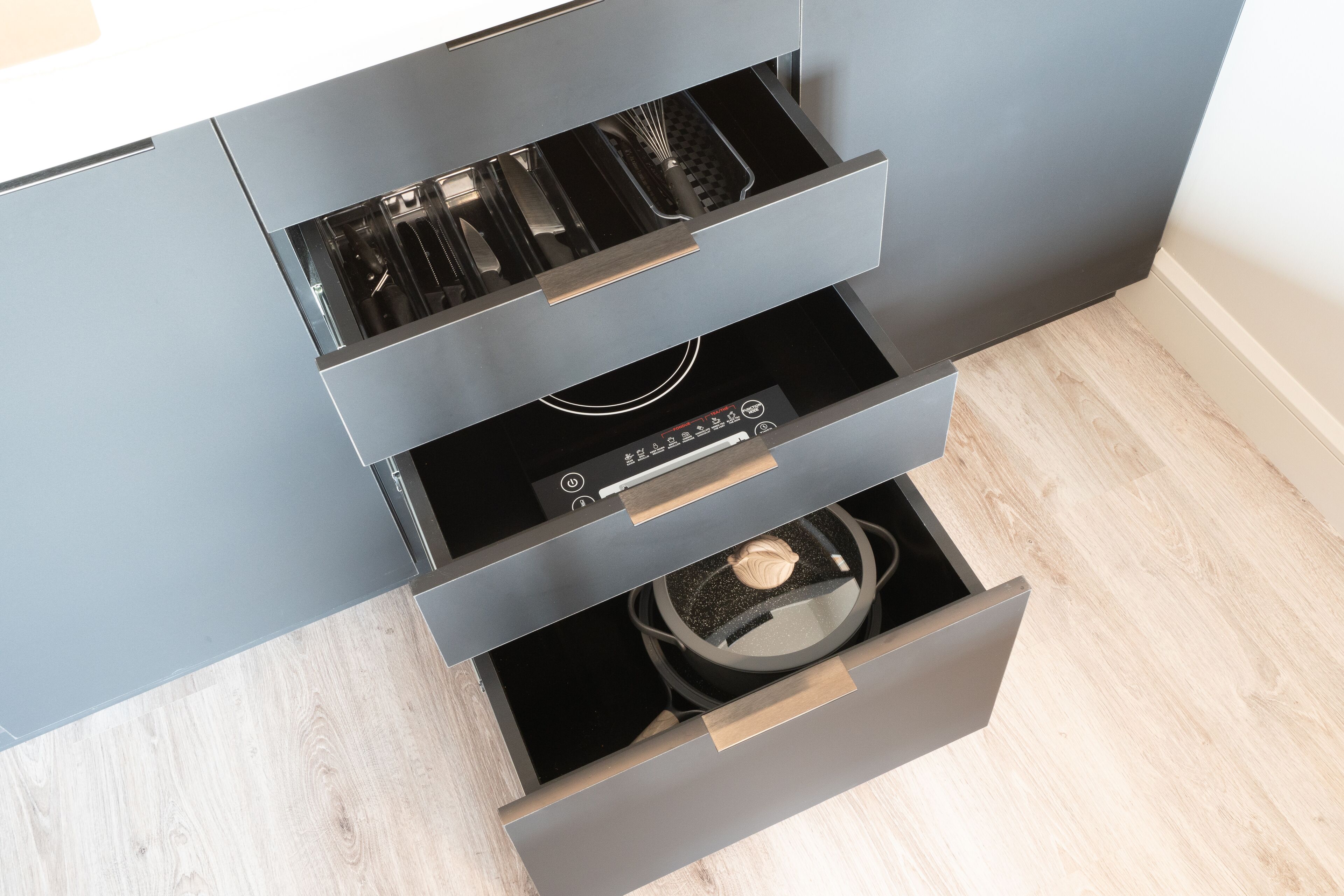 chambre urbaine 1 lit king | 1 bedroom, premium bedding, desk, soundproofing