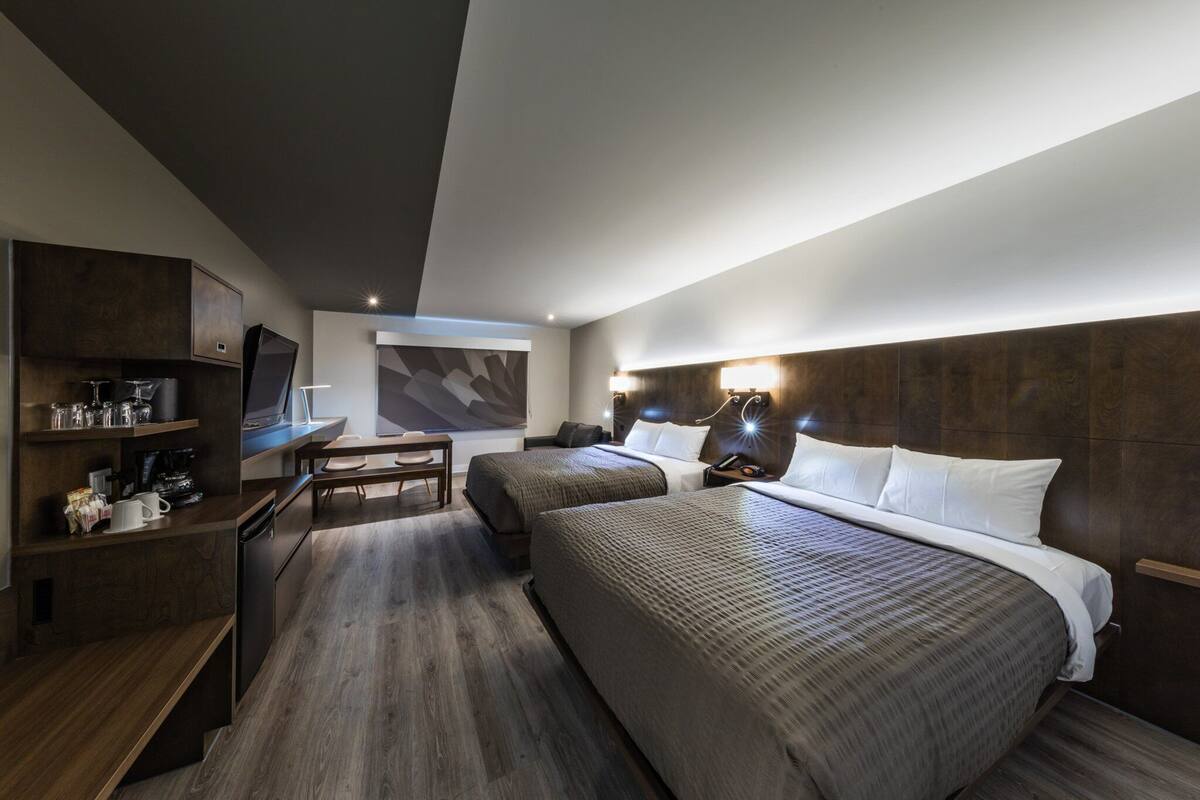 Chambre Double Supérieure | Literie de qualité supérieure, bureau, chambres insonorisées