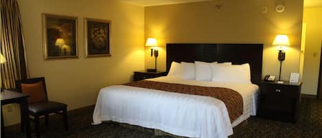 Suite | Een bureau, gratis wifi, rolstoeltoegang