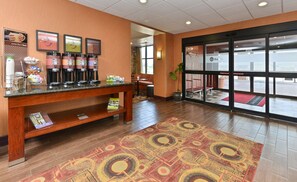 Reception - Hampton Inn Muscatine (Muscatine)
