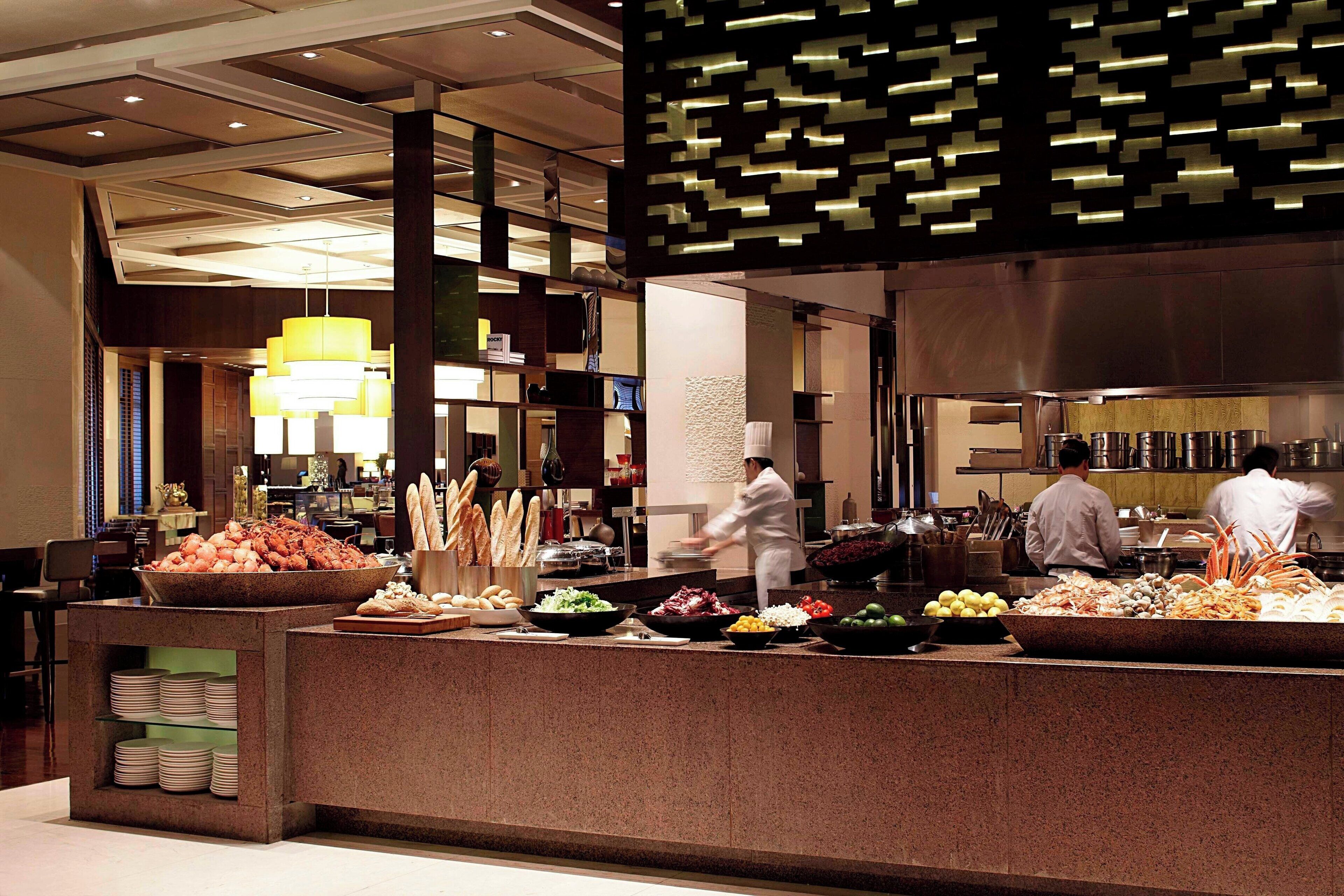 fridge, coffee/tea maker, electric kettle