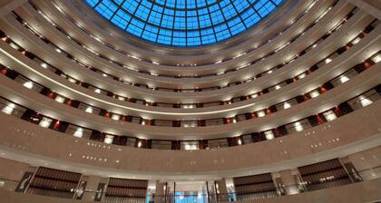 Renaissance Tianjin Lakeview Hotel