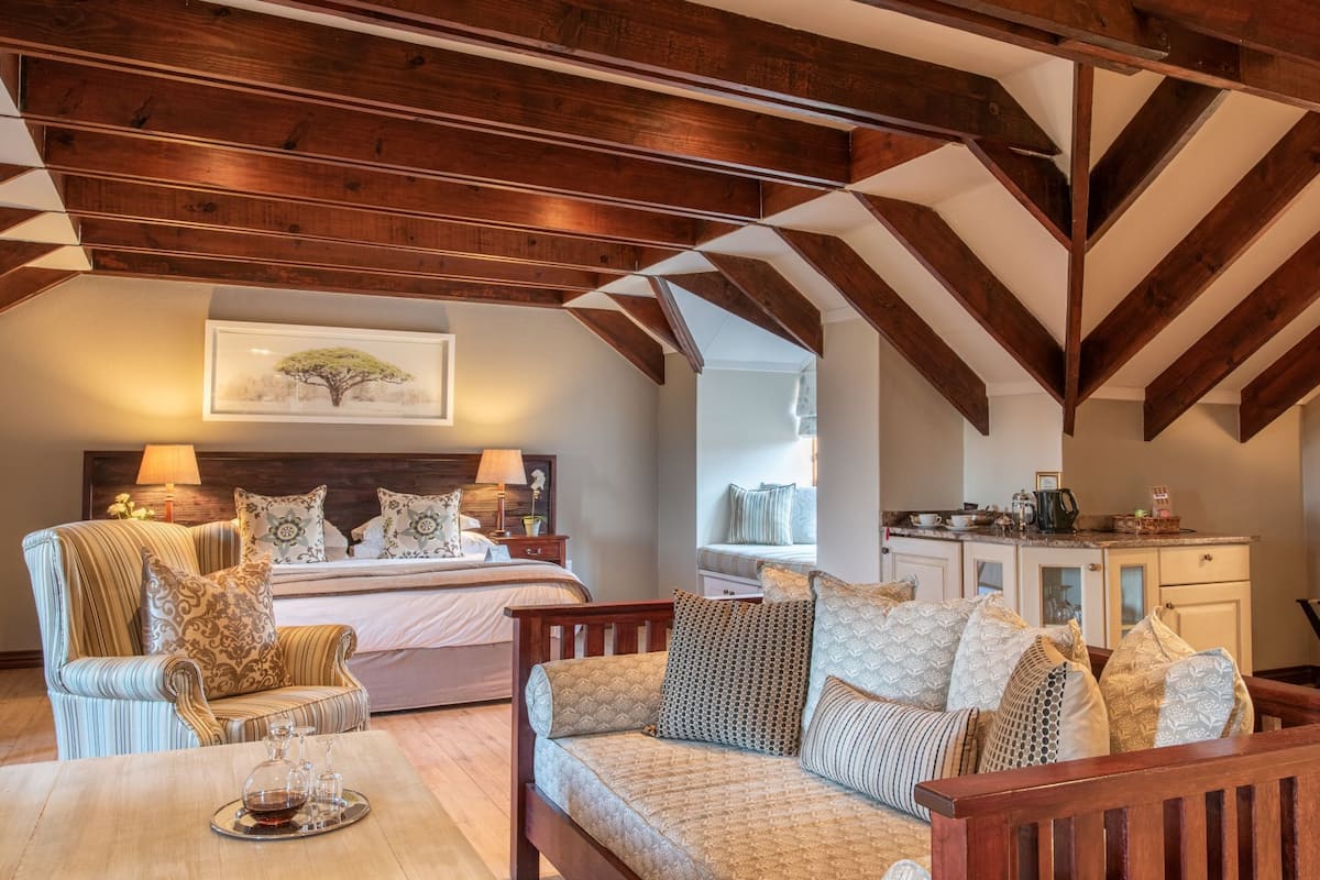 Luxury Loft Room
