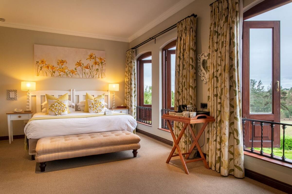 Exclusive Standard Room (King/Twin) | Sengetøy av topp kvalitet, minibar, safe på rommet og skrivebord