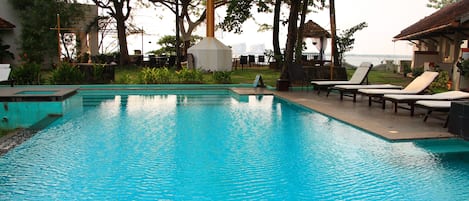 Outdoor pool, pool umbrellas