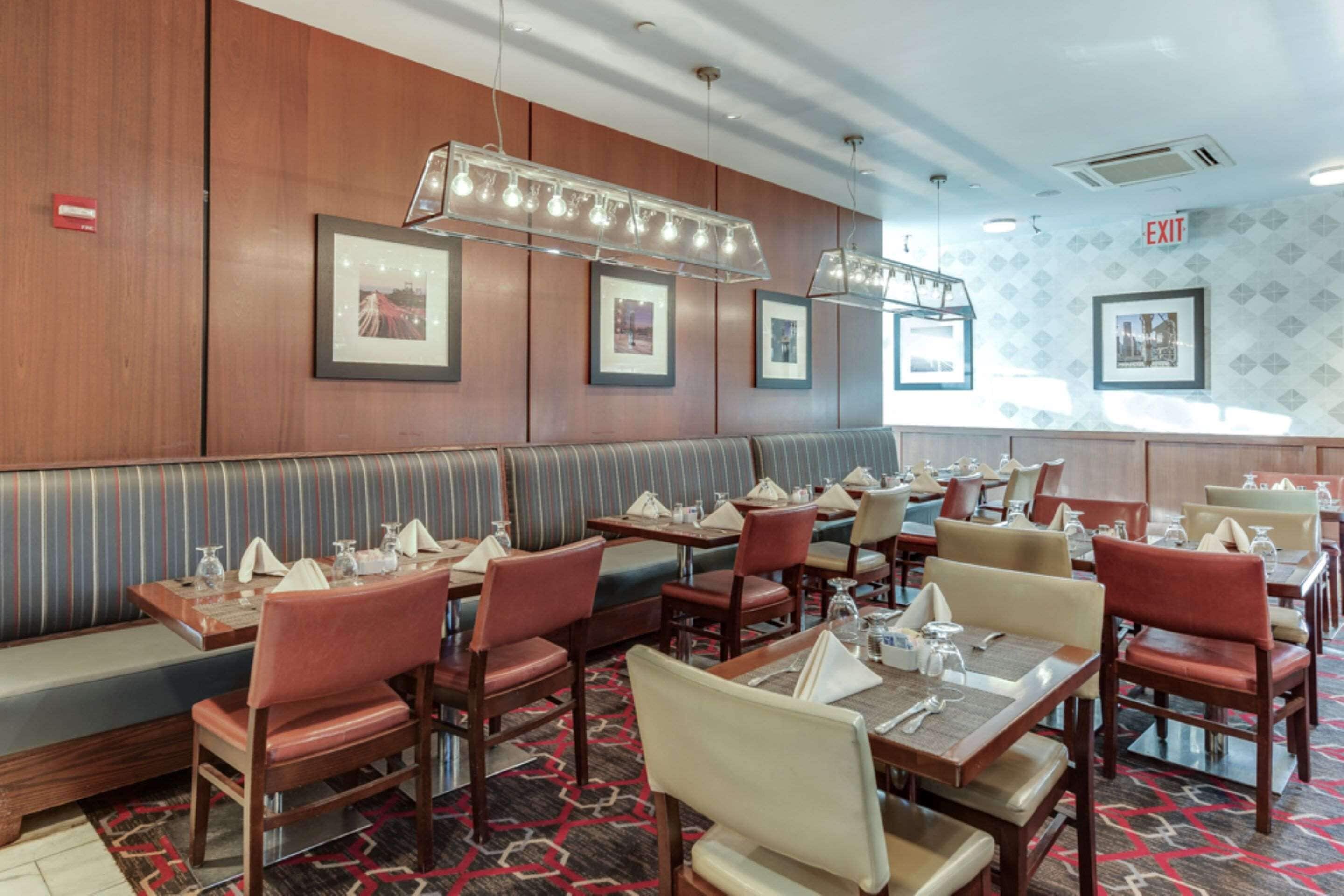 2 restaurants, breakfast, lunch, dinner served; asian cuisine