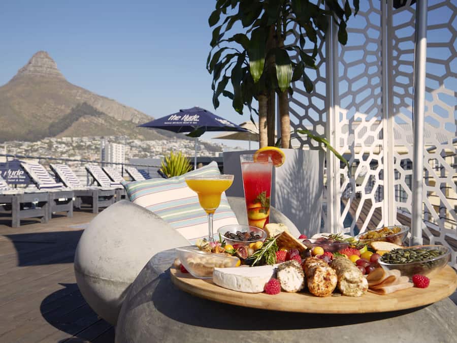 Lunsj og middag serveres