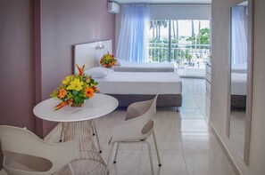 Junior Room, Ocean View | Dining room - Hotel be La Sierra (Santa Marta)
