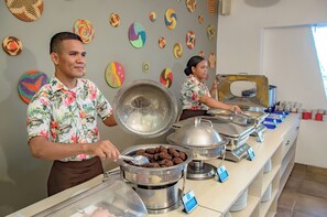 Daily continental breakfast for a fee - Hotel be La Sierra (Santa Marta)