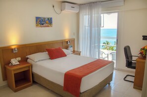 Ropa de cama de alta calidad y minibar 