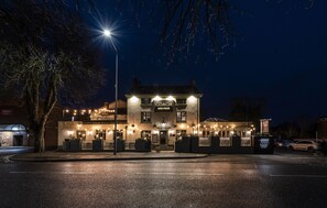 Exterior - The Wilmslow Lodge (Wilmslow)