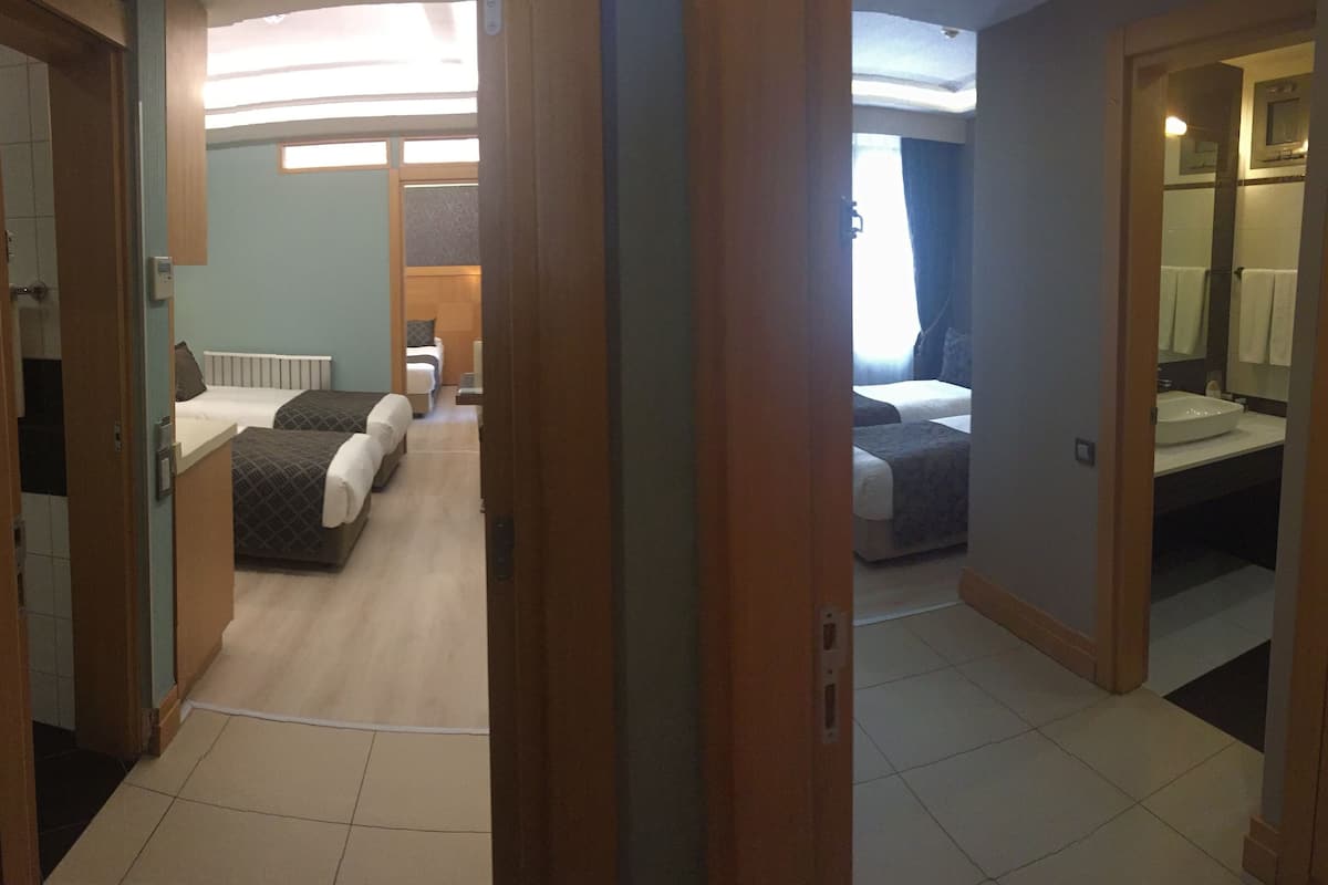Family Suite, 3 Bedrooms | 1 bilik tidur, cadar kapas Mesir, peralatan tempat tidur premium