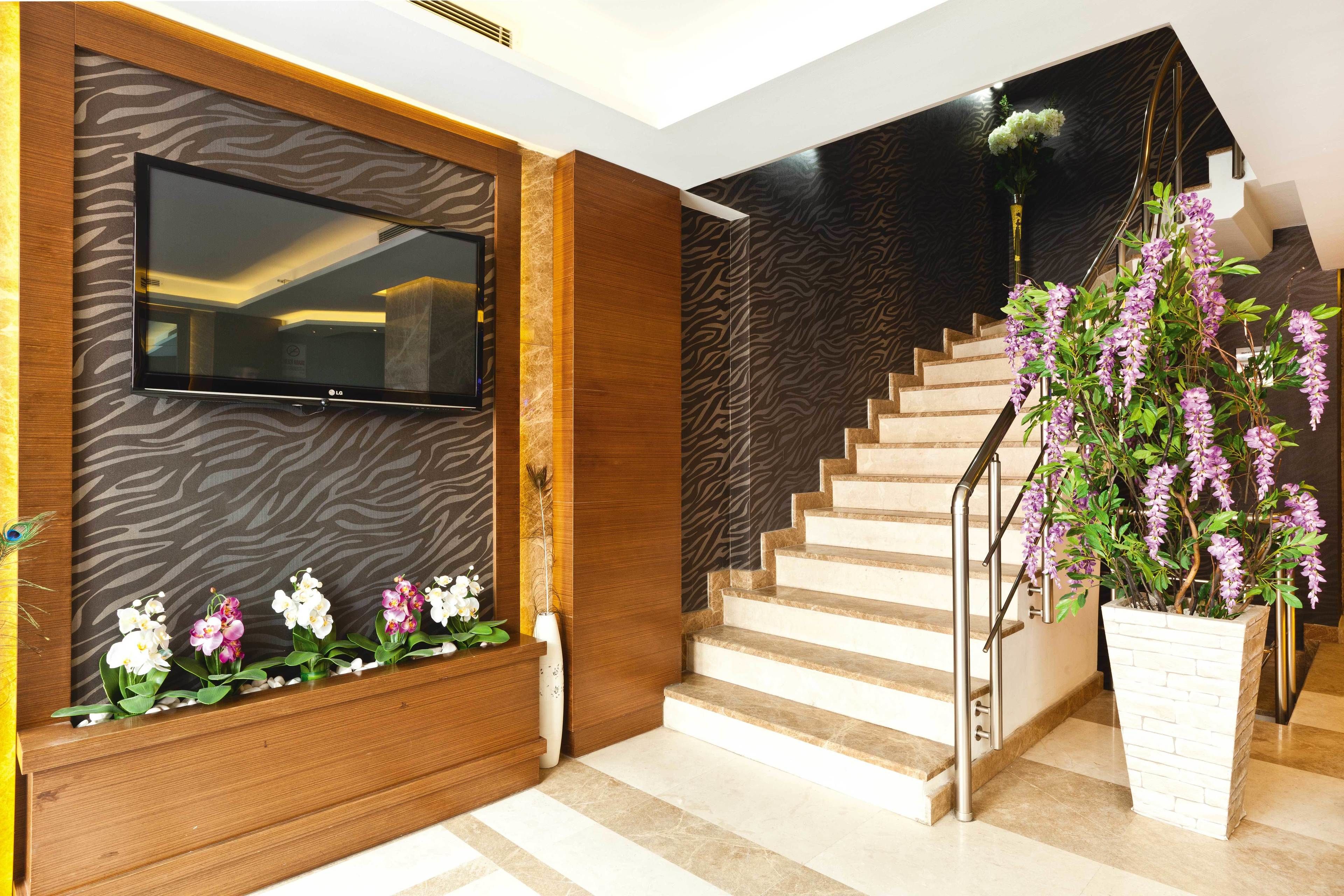 Photo - Emerald Hotel