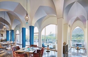 Café da manhã, almoço e jantar
