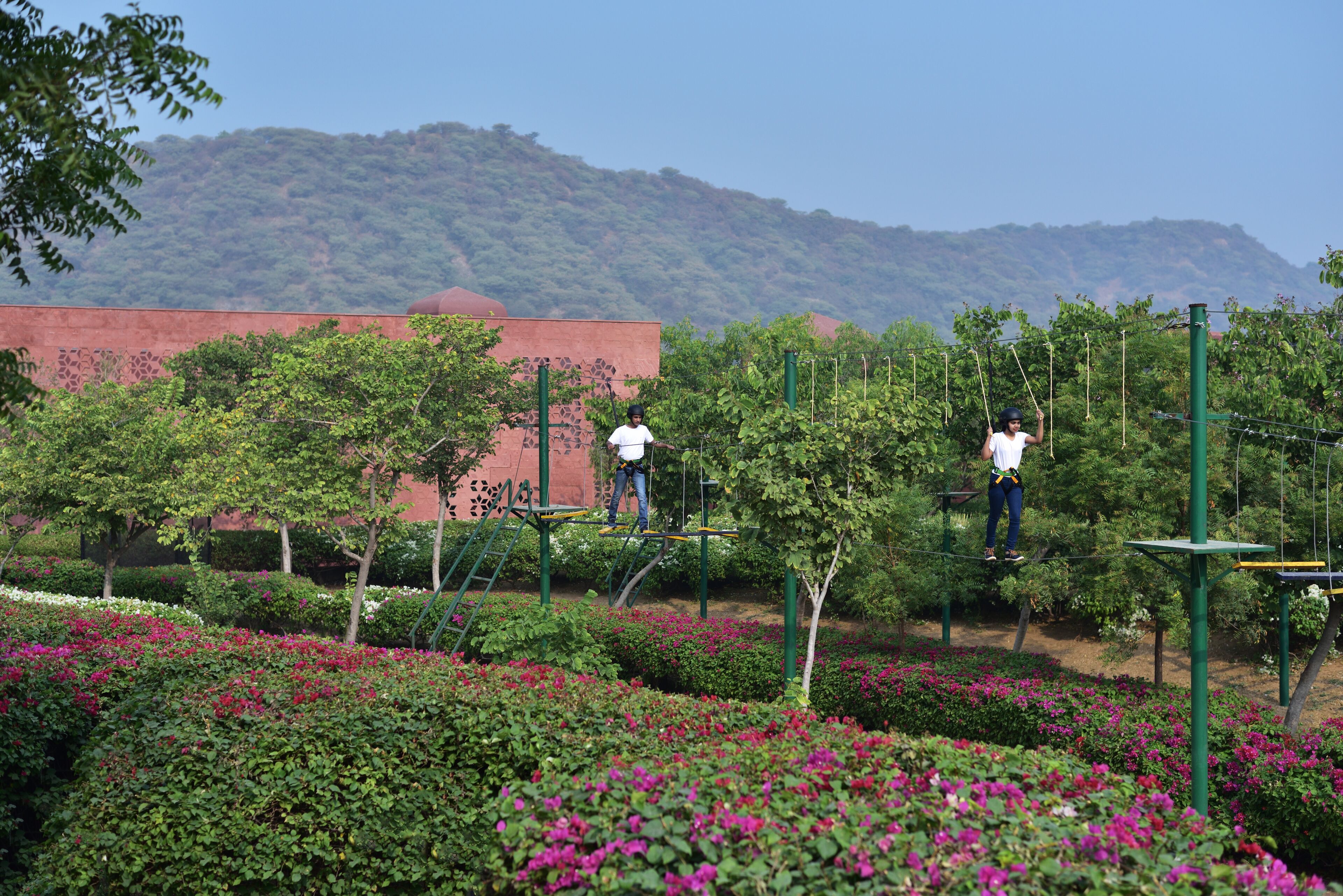 ropes course (team building)