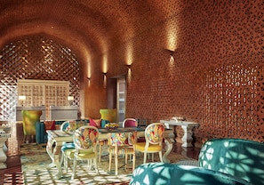 Lobby lounge