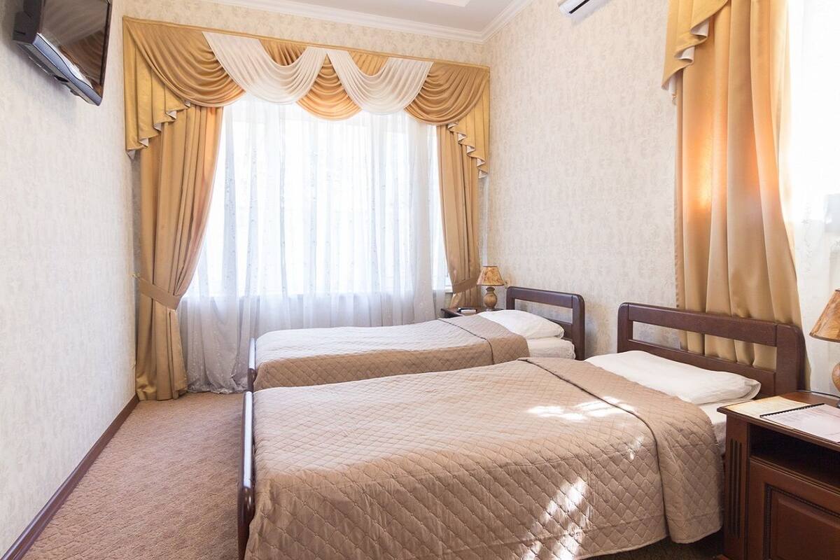 Quarto duplo standard | Frigobar, cofres nos quartos, quartos à prova de som