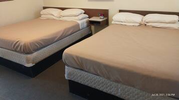 Kamar Standar, 2 Tempat Tidur Queen | Wi-Fi gratis dan seprai linen