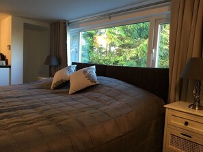 Suite, Ensuite, Garden View (Room 7)