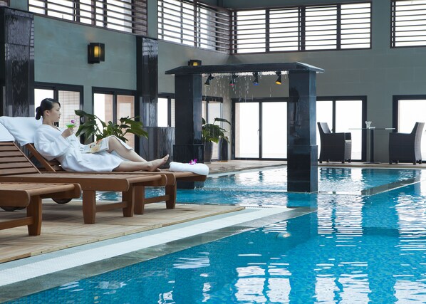 Piscine couverte, piscine extérieure