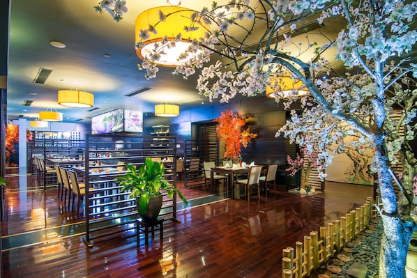 2 restaurants servant le petit déjeuner