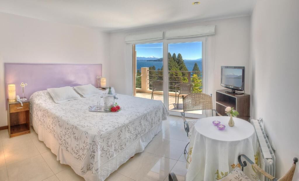 hypo-allergenic bedding, minibar, in-room safe, individually decorated