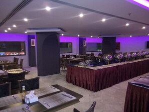 Frühstück, Mittagessen, Abendessen, internationale Küche