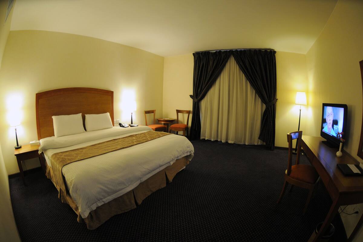 Minibar, Zimmersafe, kostenlose Babybetten, Zustellbetten