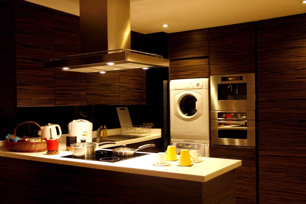 Full-size fridge, coffee/tea maker