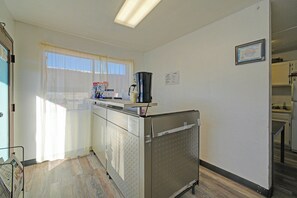 Refrigerador y microondas 