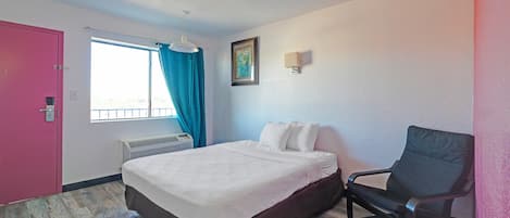 Kamar, 1 Tempat Tidur Queen, Bebas Asap Rokok | 1 kamar tidur, seprai premium, meja kerja, dan Internet kabel gratis