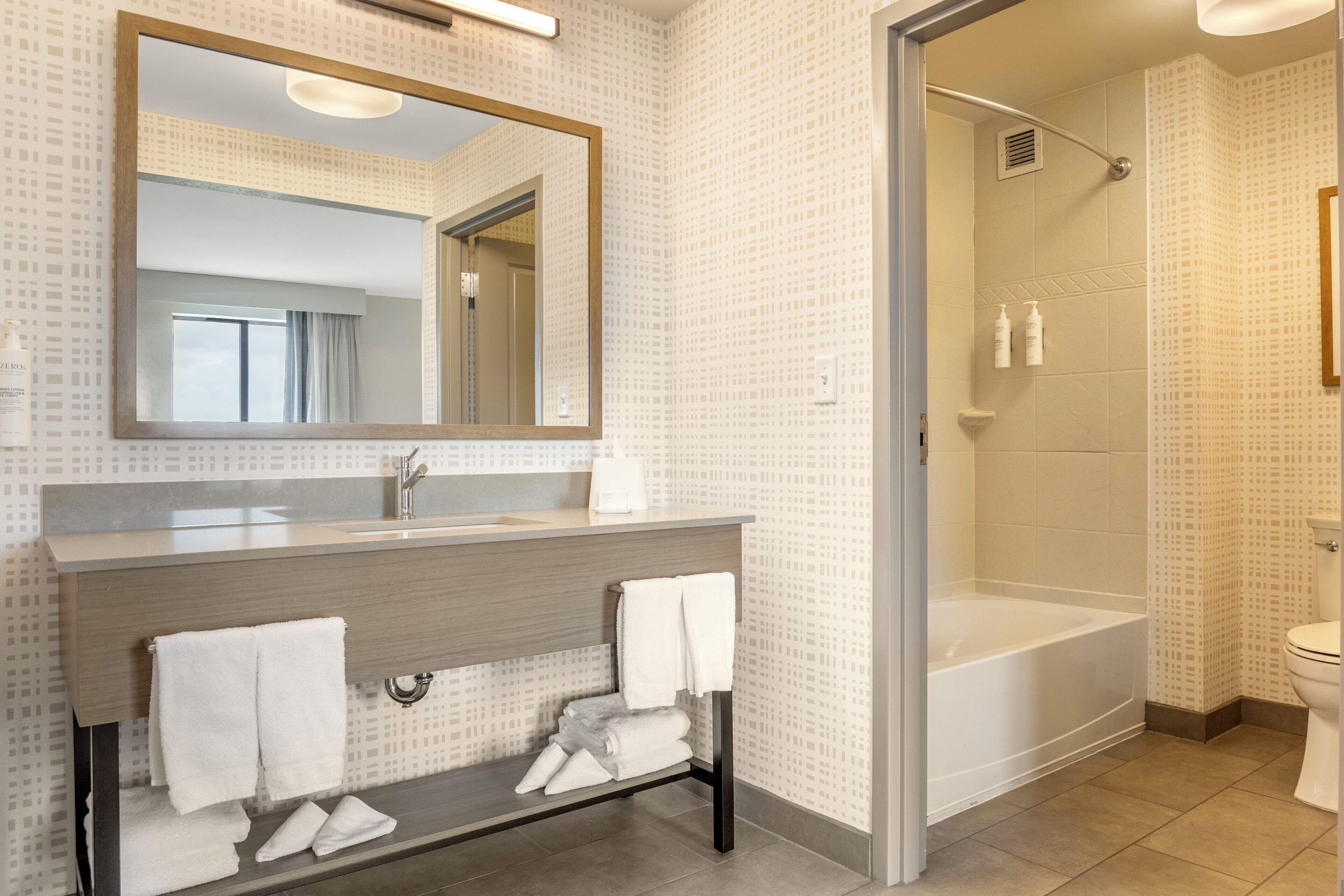 Photo - Hampton Inn & Suites Cincinnati/Uptown-University Area