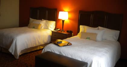 Hampton Inn & Suites Cincinnati/Uptown-University Area