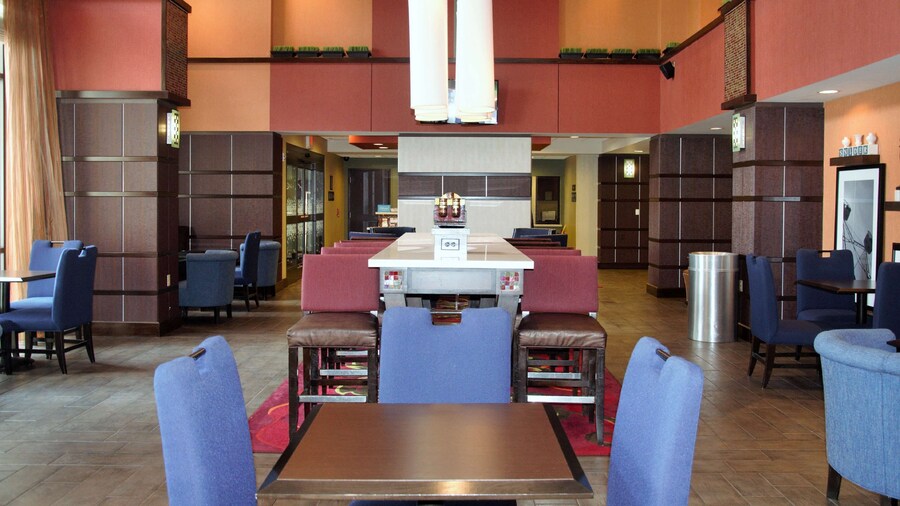Hampton Inn & Suites Cincinnati/Uptown-University Area