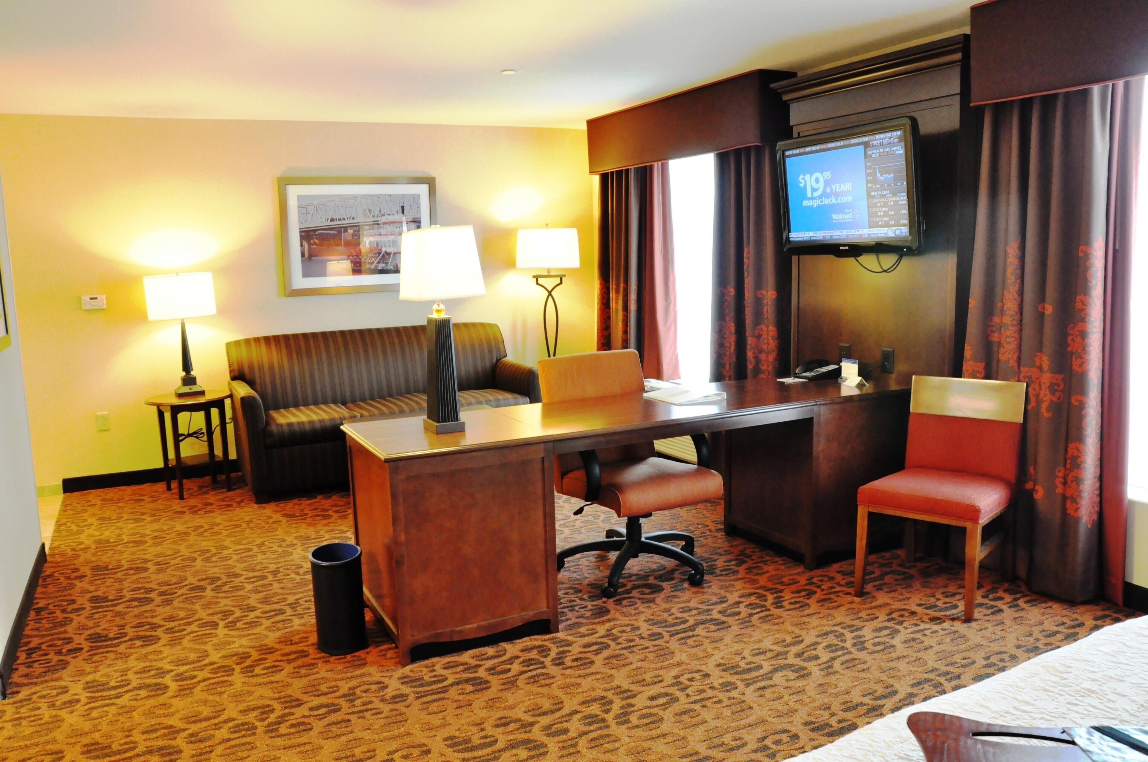 Photo - Hampton Inn & Suites Cincinnati / Uptown - University Area