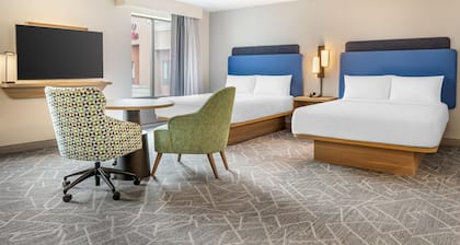 Hampton Inn & Suites Cincinnati/Uptown-University Area