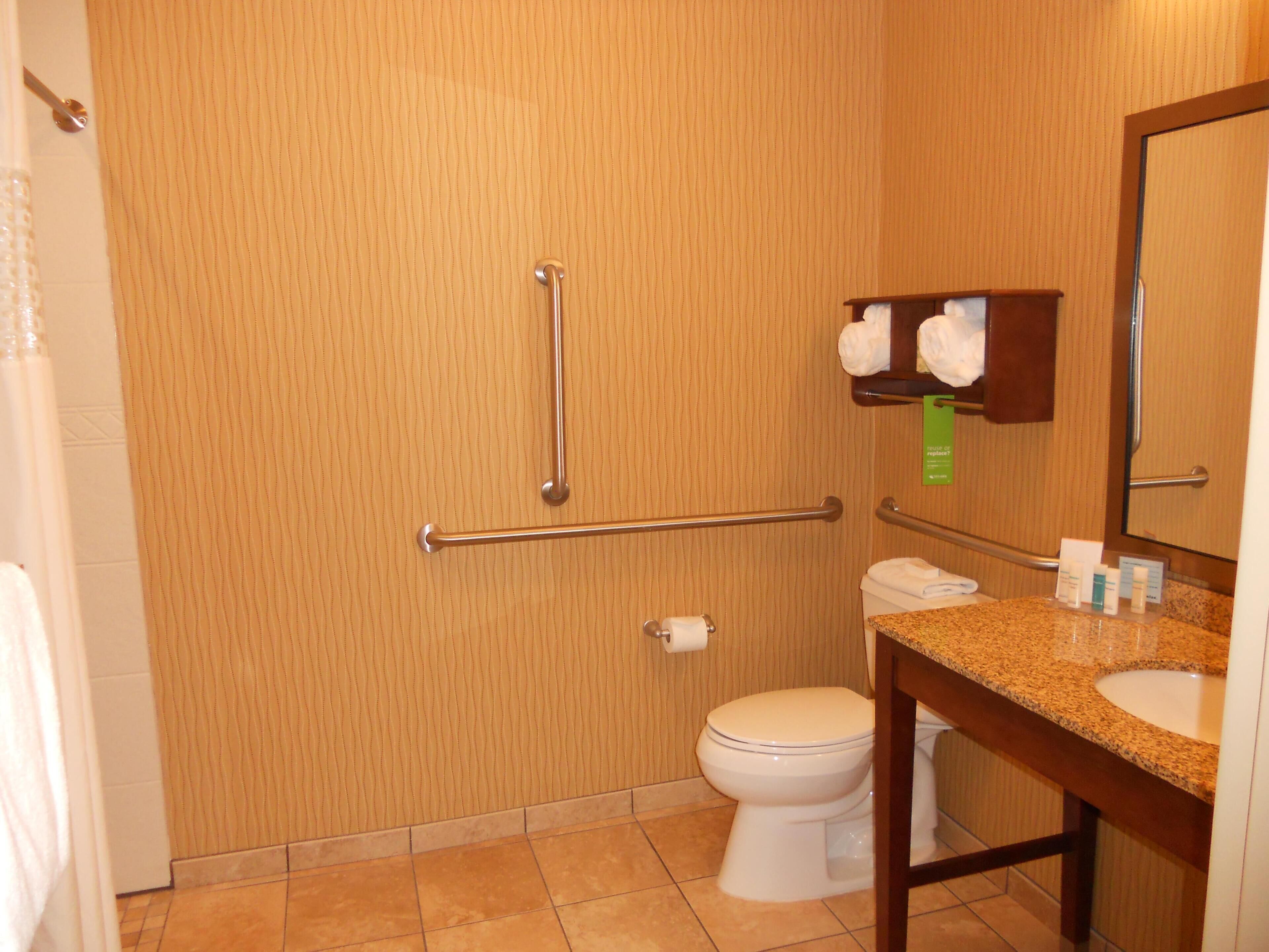 Photo - Hampton Inn & Suites Cincinnati / Uptown - University Area