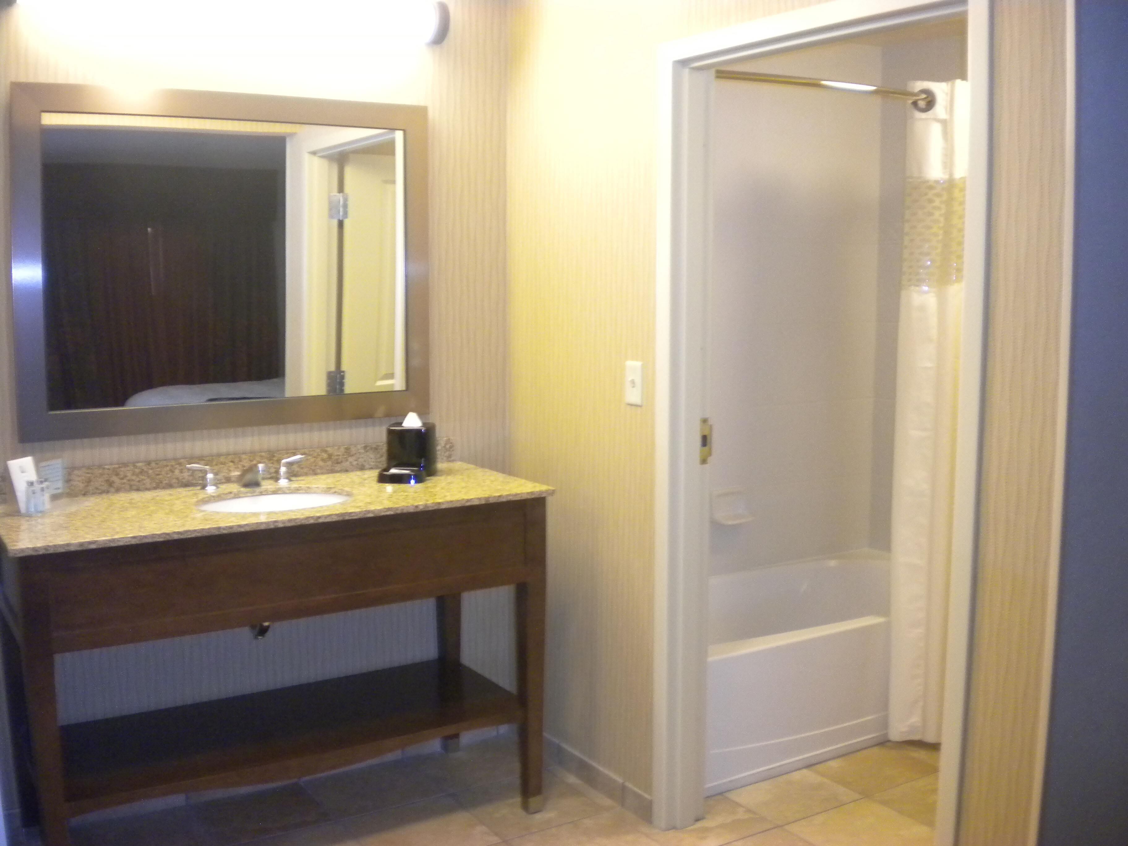 Photo - Hampton Inn & Suites Cincinnati / Uptown - University Area