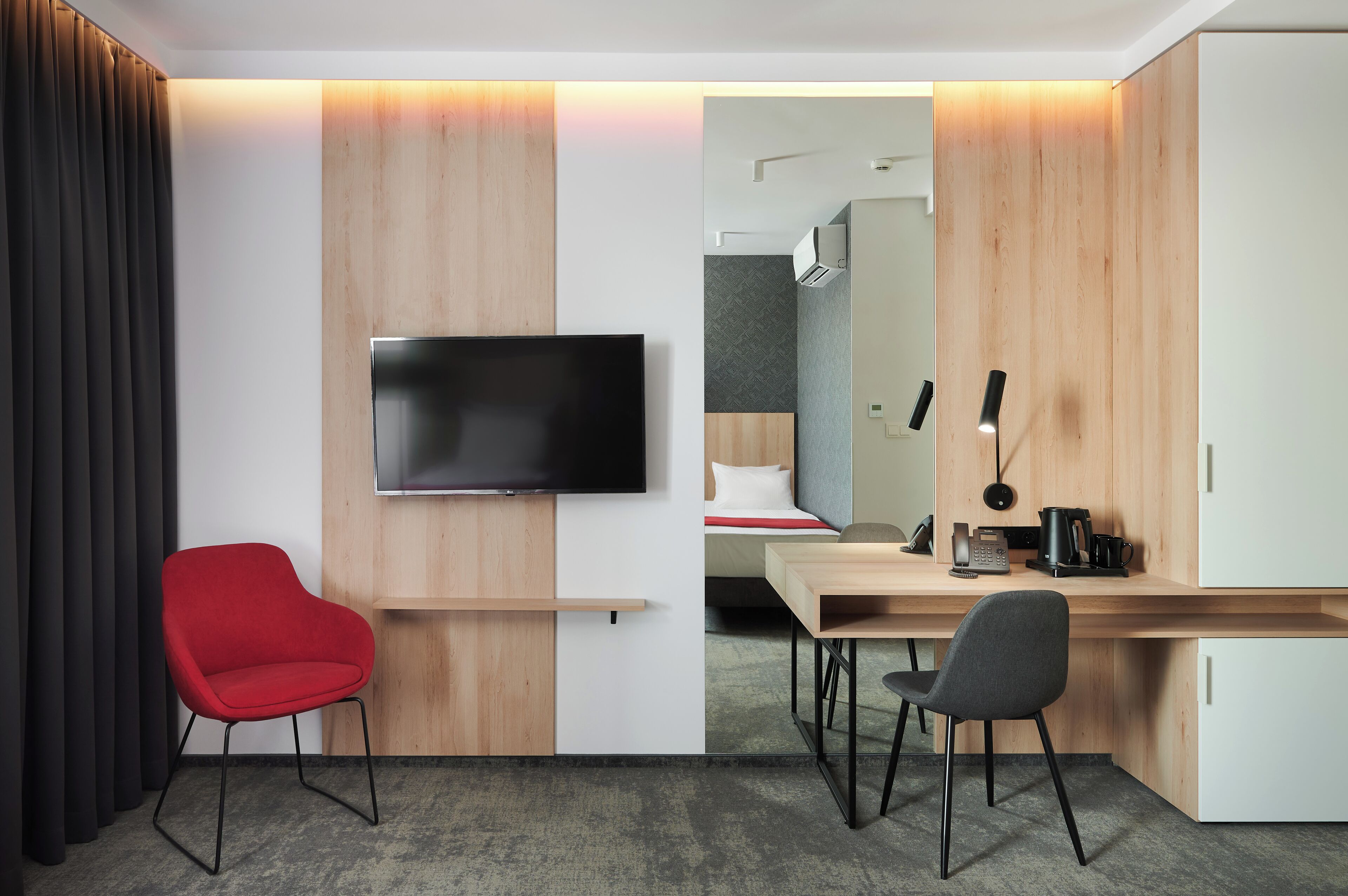 Select Comfort beds, in-room safe, desk, laptop workspace