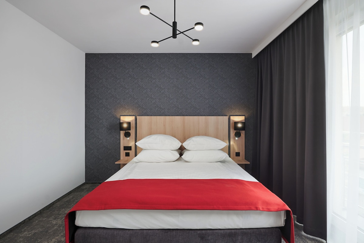 1 chambre, matelas Select Comfort, coffres-forts dans les chambres
