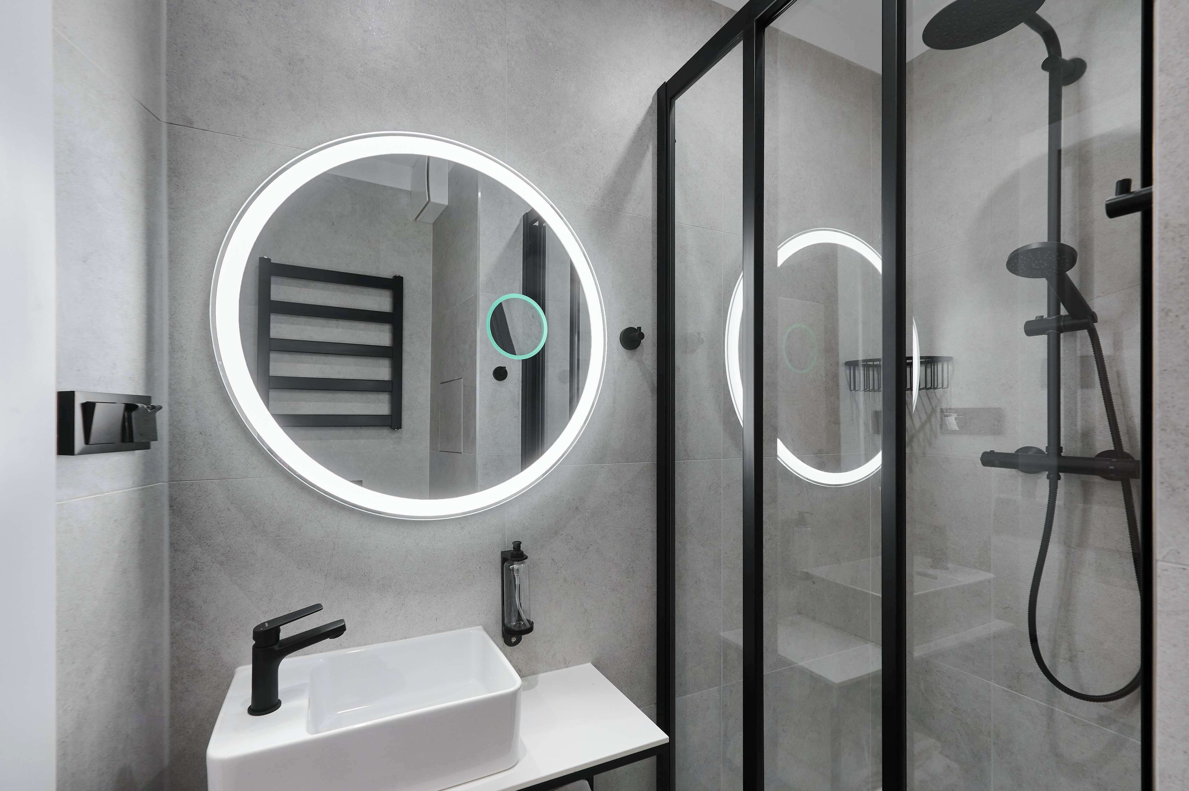 Standard Room, 1 Katil Kelamin (Double), Non Smoking | Bilik Mandi | Pancuran mandi, kelengkapan dandanan diri percuma, pengering rambut 