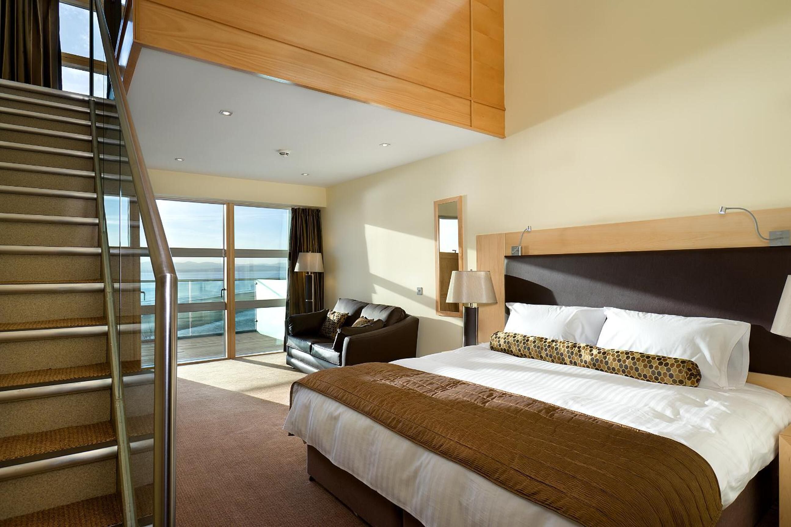 in-room safe, desk, soundproofing, iron/ironing board