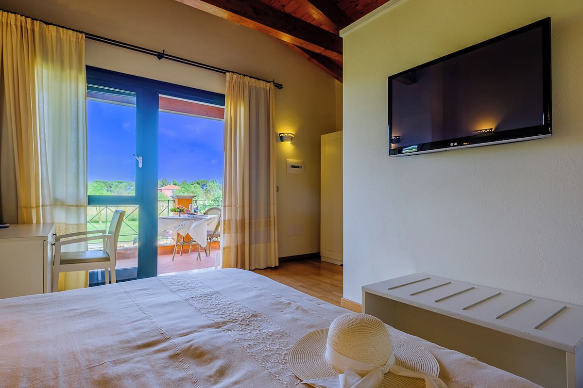 standard double room | 1 bedroom, premium bedding, down duvets, select comfort beds