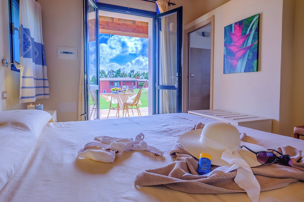 standard double room | 1 bedroom, premium bedding, down duvets, select comfort beds