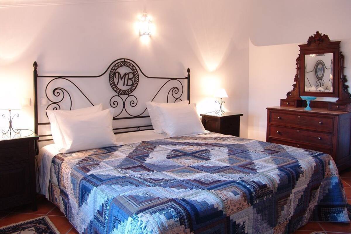 Double Room, Non Smoking | Select Comfort beds, minibar, in-room safe, soundproofing