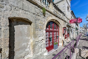 Fachada de la propiedad