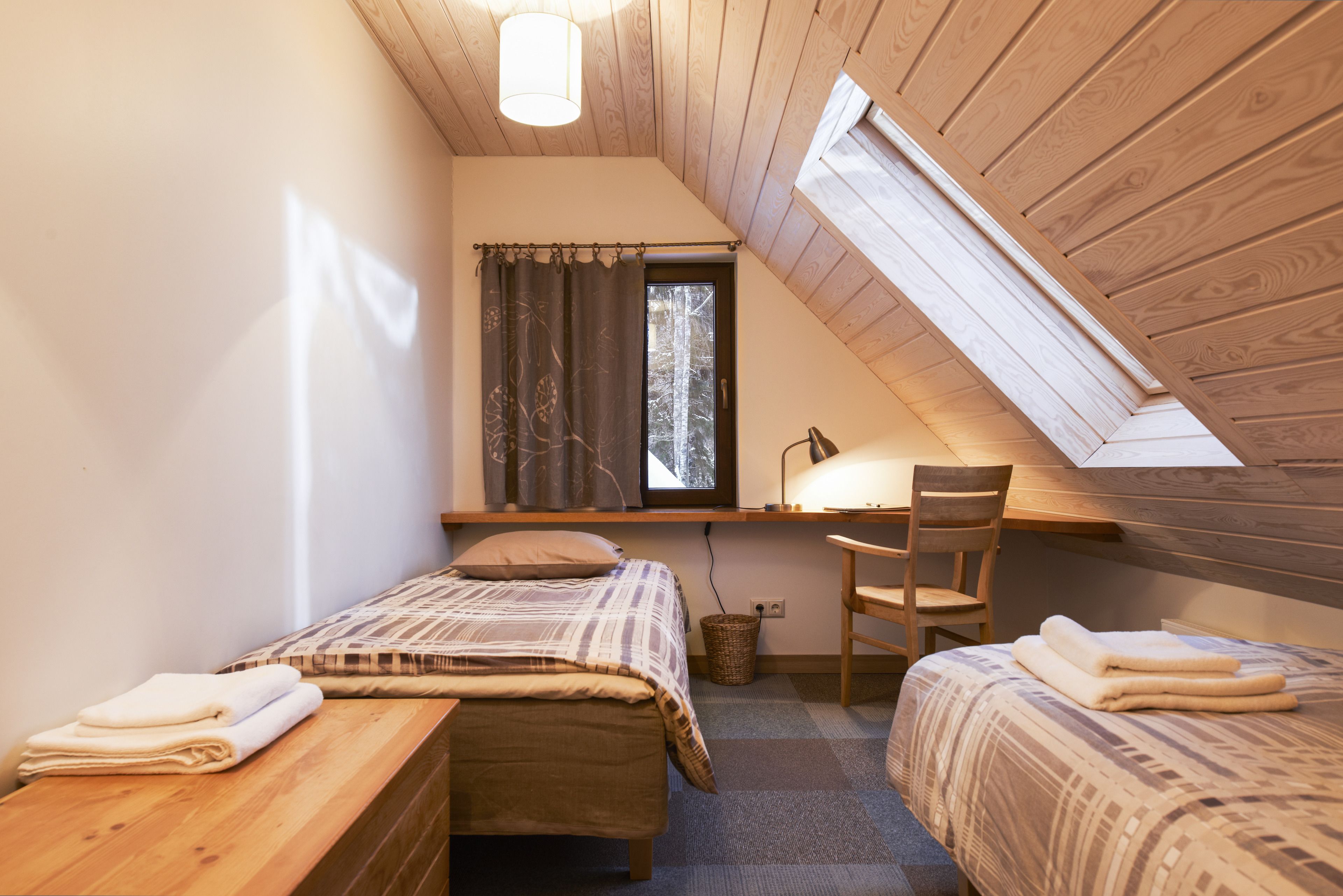 basic house, 4 bedrooms, accessible, sauna | 1 bedroom, iron/ironing board, free wifi, bed sheets